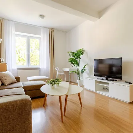 Apartment Sage Center *