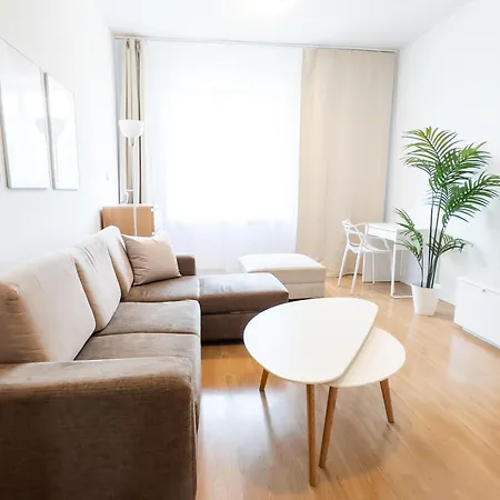 Sage Center Apartment *